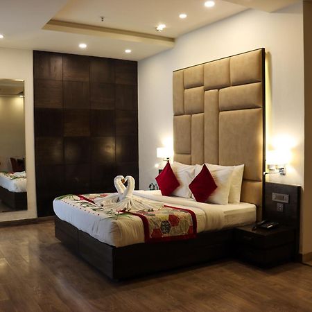 Hotel Rosetum Kasauli Zewnętrze zdjęcie