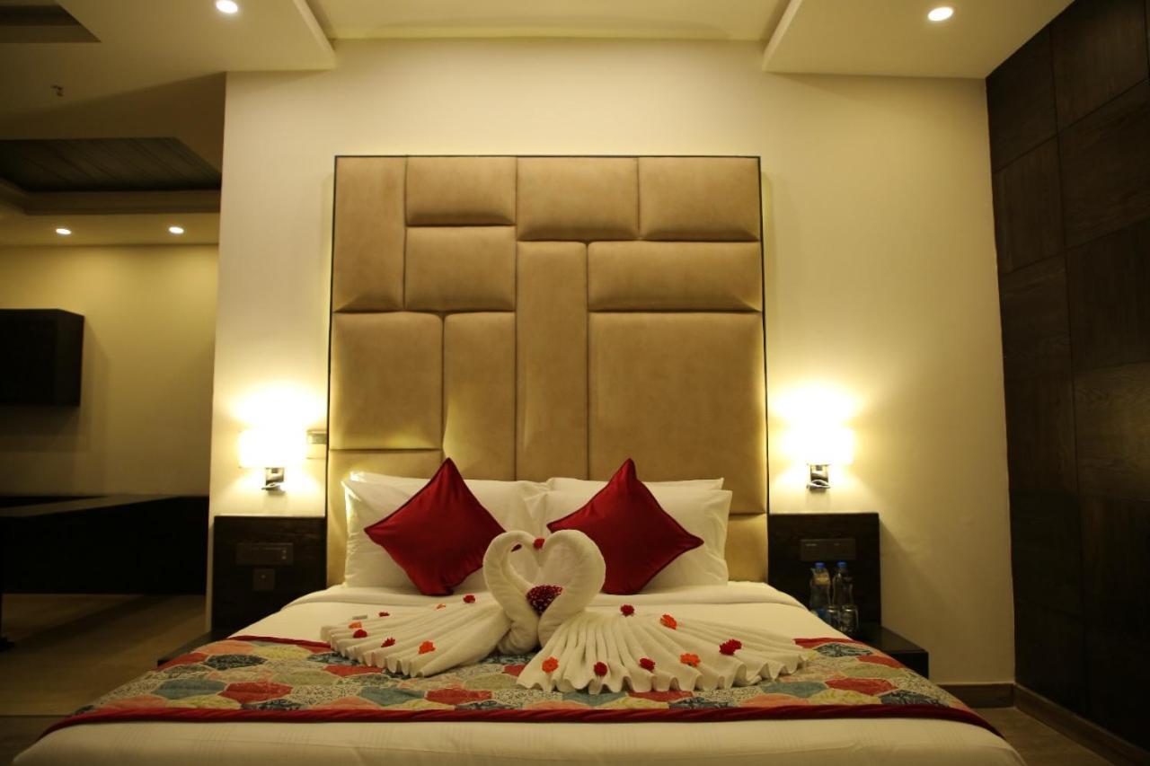 Hotel Rosetum Kasauli Zewnętrze zdjęcie