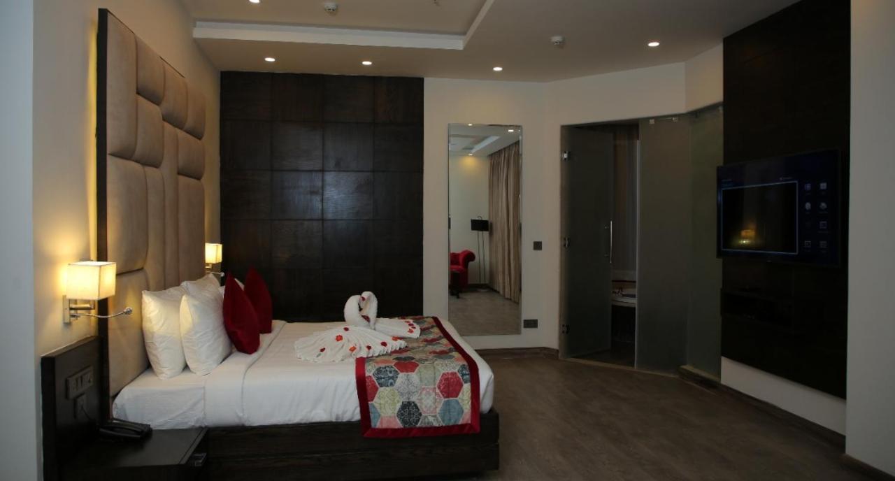 Hotel Rosetum Kasauli Zewnętrze zdjęcie