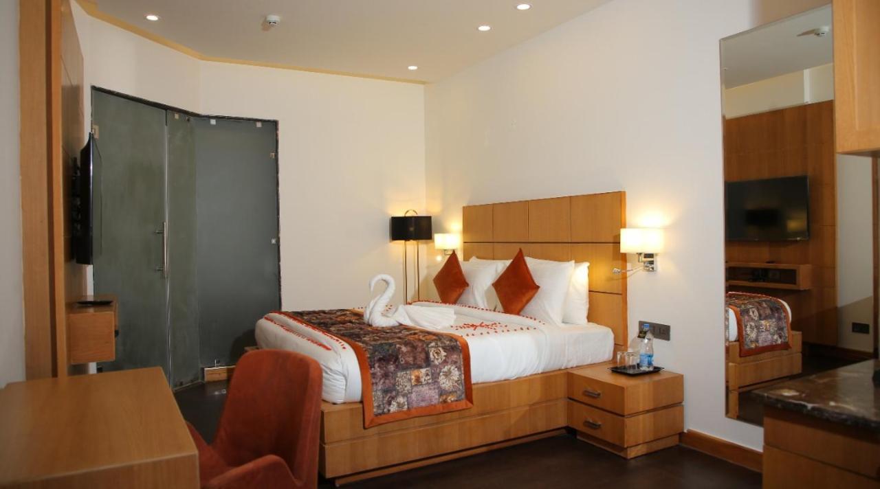 Hotel Rosetum Kasauli Zewnętrze zdjęcie