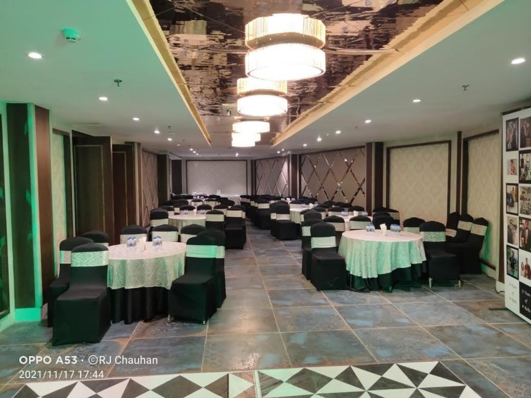 Hotel Rosetum Kasauli Zewnętrze zdjęcie