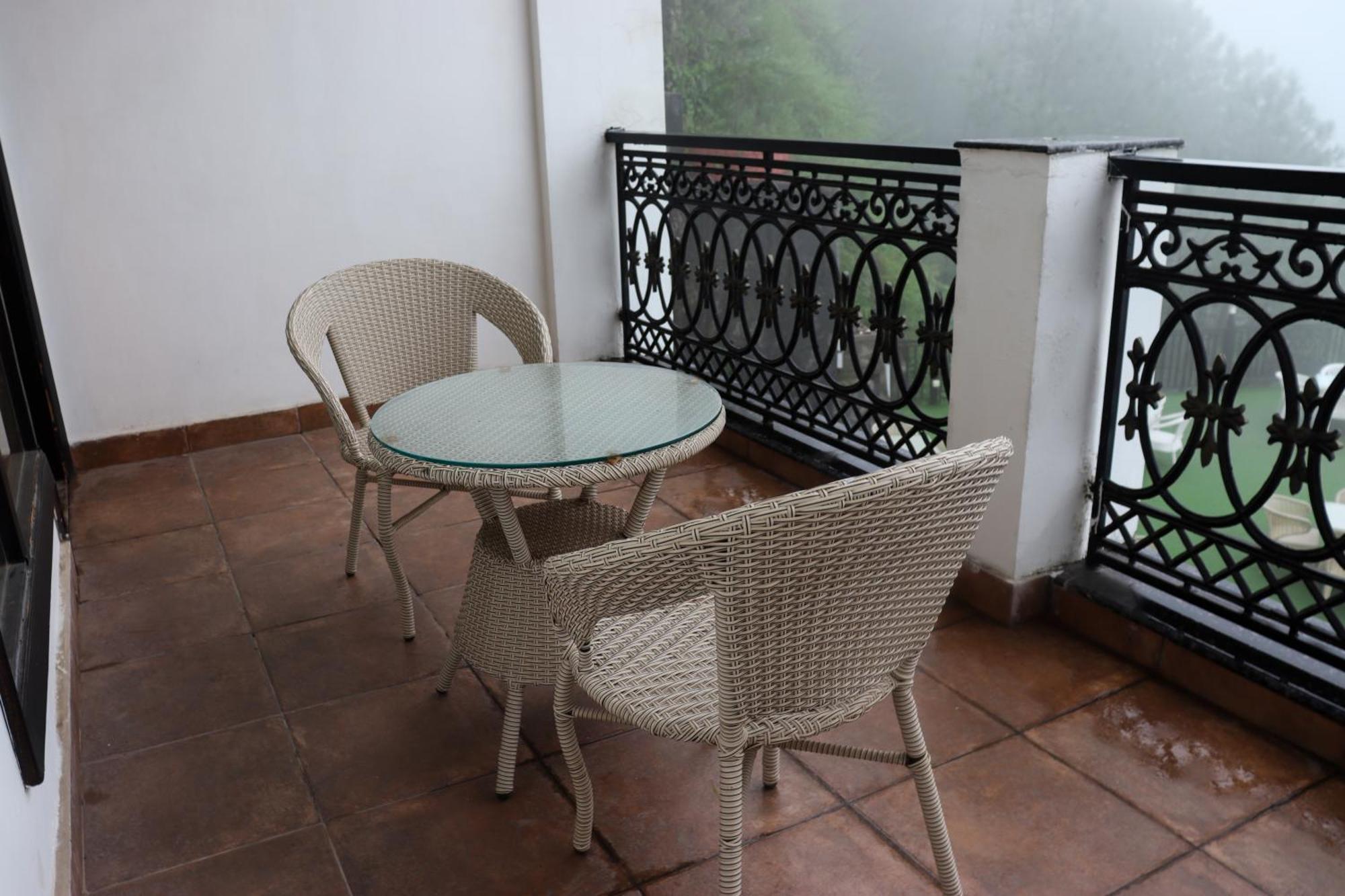 Hotel Rosetum Kasauli Zewnętrze zdjęcie