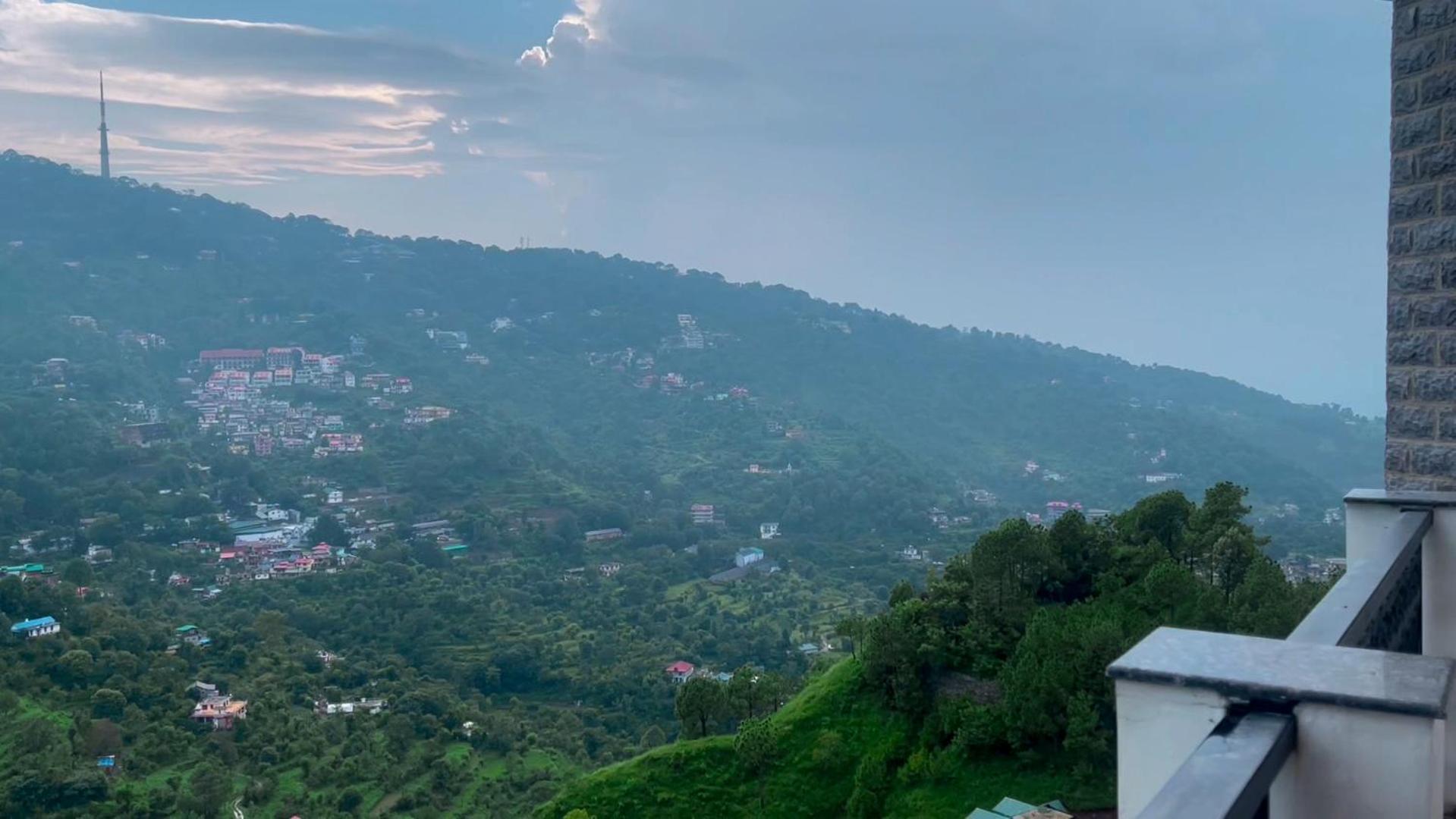 Hotel Rosetum Kasauli Zewnętrze zdjęcie