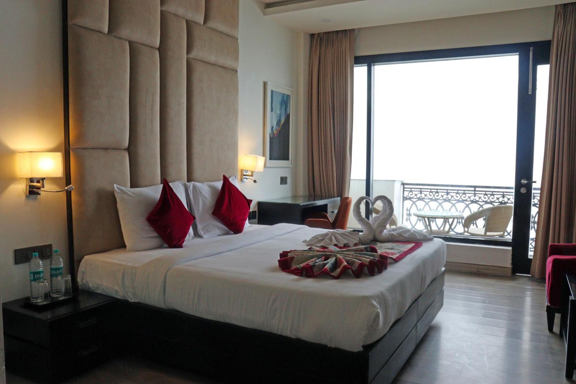 Hotel Rosetum Kasauli Zewnętrze zdjęcie
