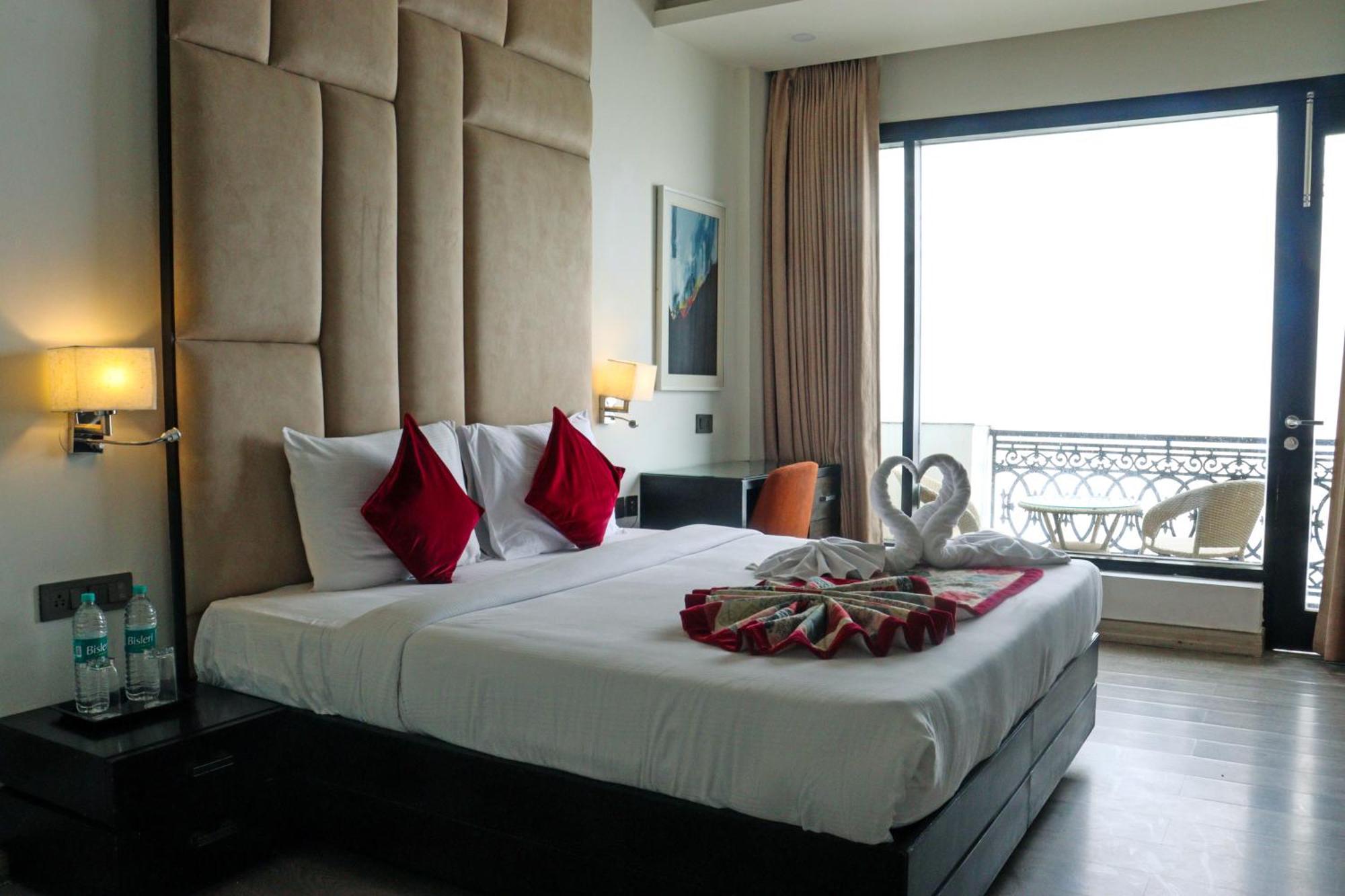 Hotel Rosetum Kasauli Zewnętrze zdjęcie